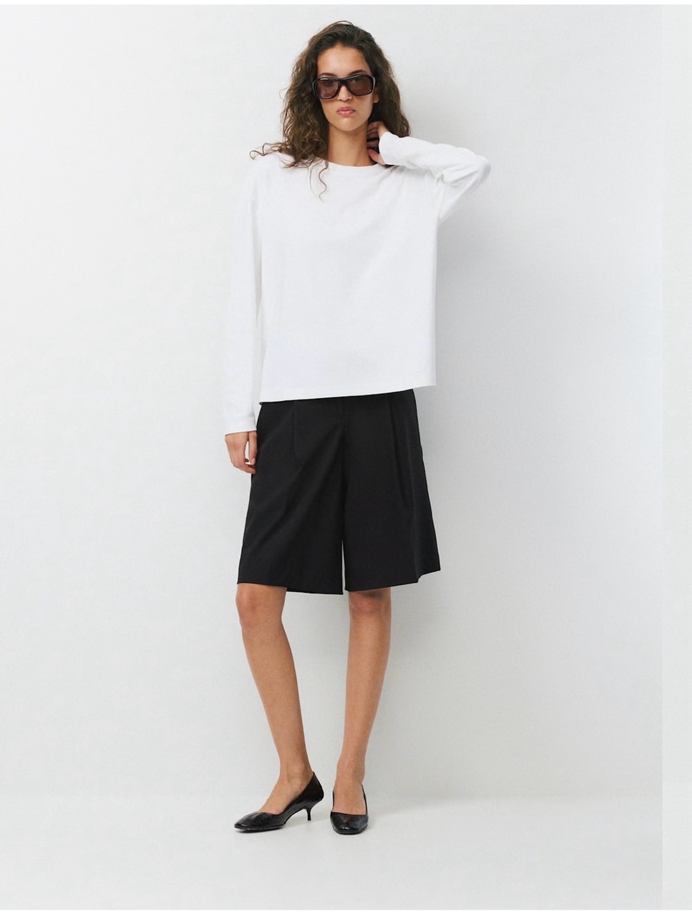 Aritzia touchpoint ahorts size 4 black